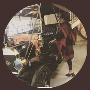 Meet your Posher, Gwendolyn